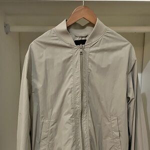 H&M Men’s Lightweight Bomber Jacket